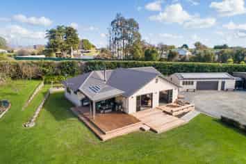 49 Parrs Road, Bunnythorpe