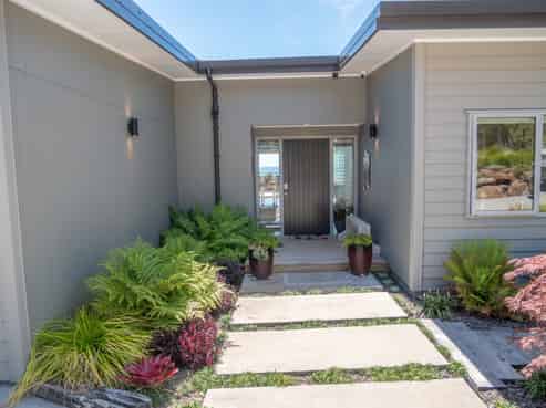 116 Stratford Dr, Cable Bay