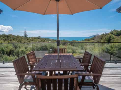 116 Stratford Dr, Cable Bay