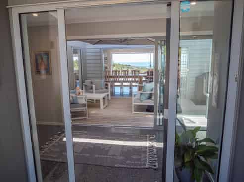 116 Stratford Dr, Cable Bay