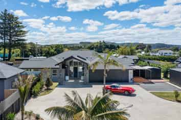 8a Jelas Drive, Riverhead