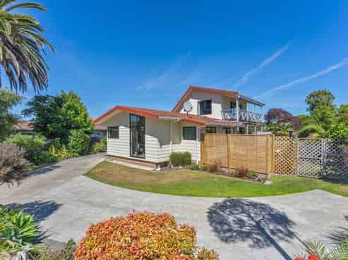 91 Atkinson Avenue, Otaki Beach