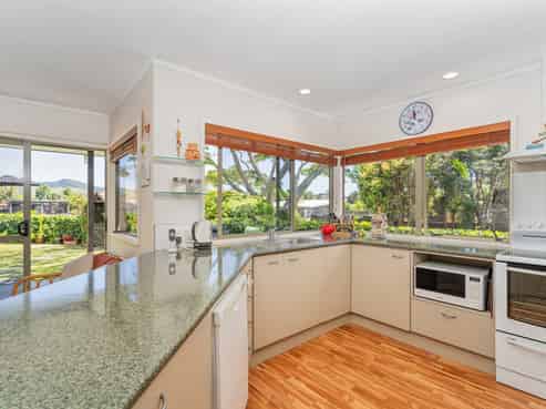 142 Opera Place, Whangapoua