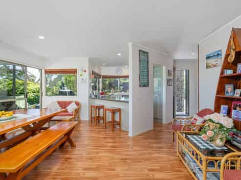 142 Opera Place, Whangapoua
