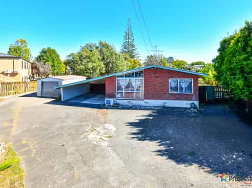 24 Lynette Place, Mangere