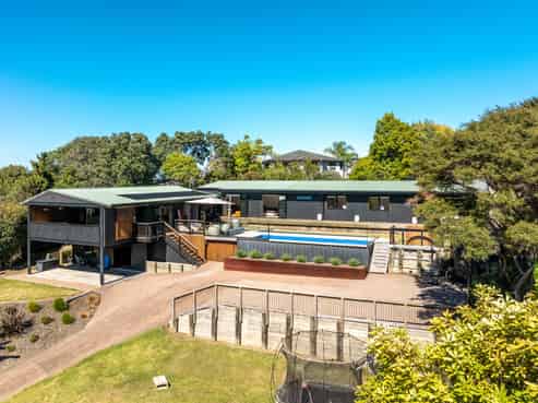 127 Wilma Road, Surfdale