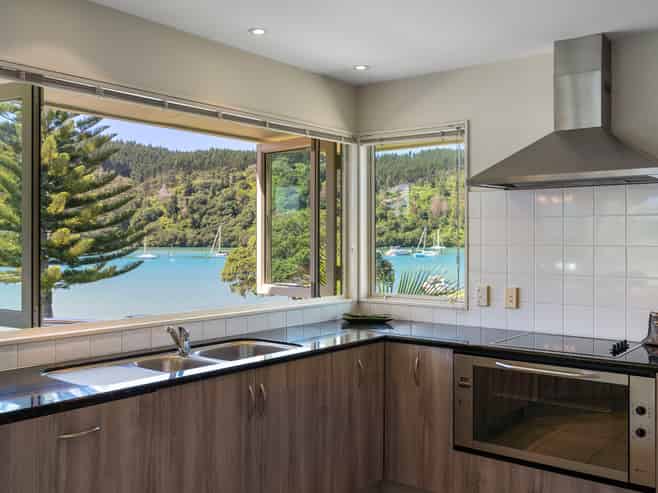 301 Beach Road, Whangamata