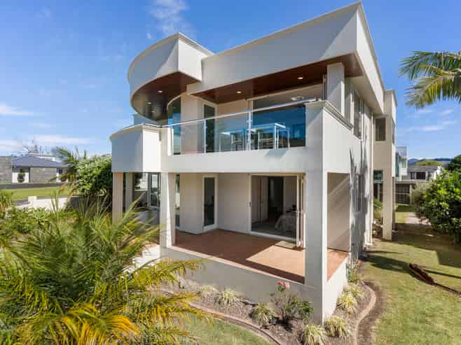 301 Beach Road, Whangamata
