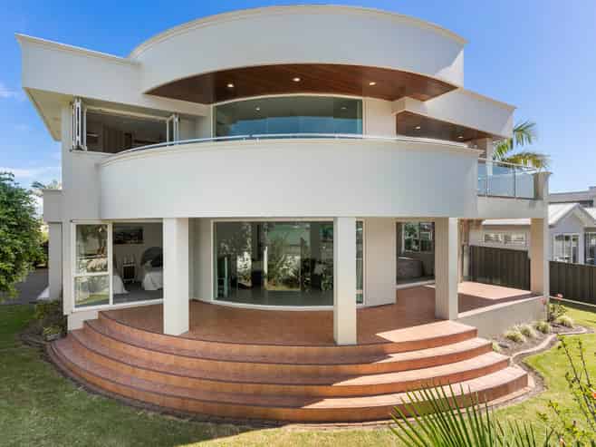 301 Beach Road, Whangamata