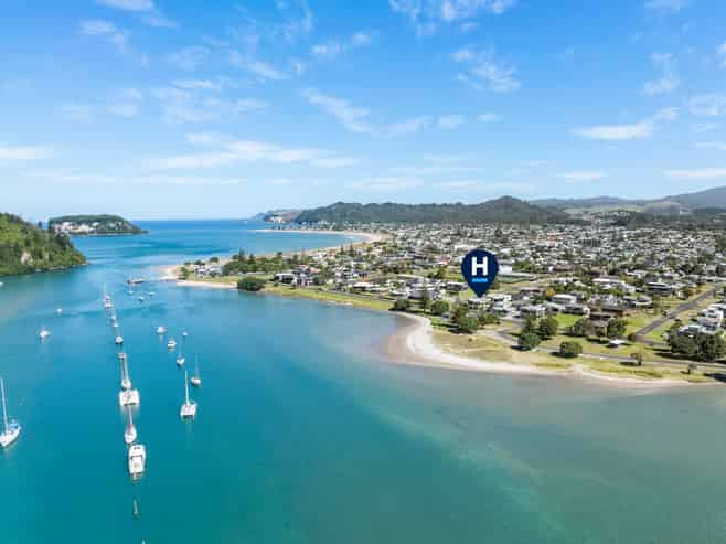 301 Beach Road, Whangamata