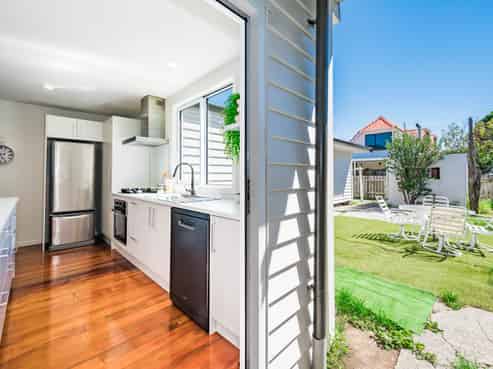 35 Moana Road, Paraparaumu