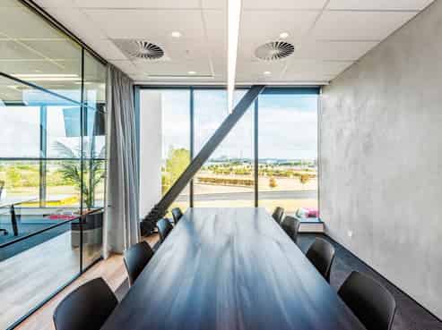 FANTASTIC FIRST FLOOR WITH FITOUT
