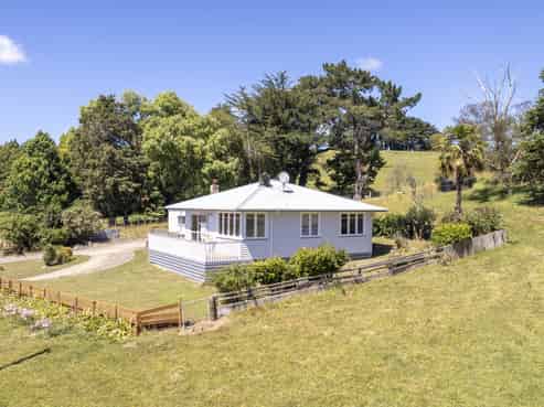 233 South Road, Mauriceville