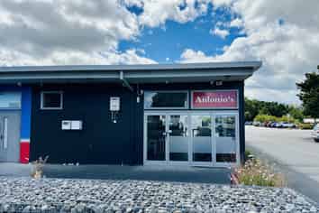 Prime hospitality & retail space for lease – Otaki