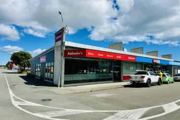 Prime hospitality & retail space for lease – Otaki