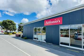 Prime hospitality & retail space for lease – Otaki