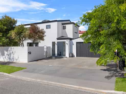 1/22 Aston Drive, Waimairi Beach