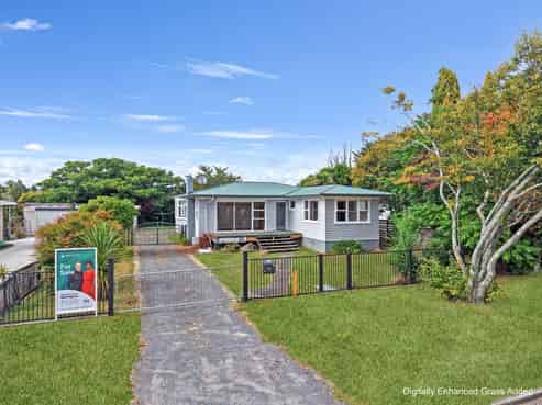 10 Kenrick Road, Pukehangi