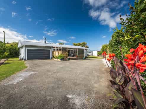 30 Meihana Street, Takaka