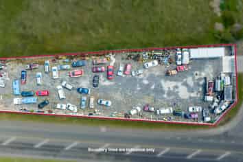 Industrial Space/Yard - Vacant Possession!