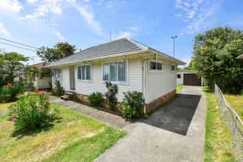 24 Awatere Street, Manukau