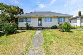 24 Awatere Street, Manukau