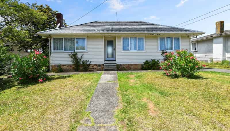 24 Awatere Street, Manukau