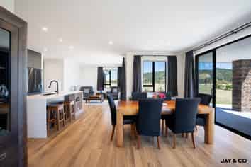 1 Riverside Way, Clevedon