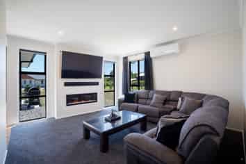 1 Riverside Way, Clevedon