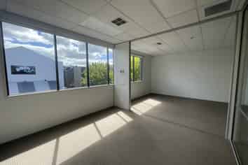 Quality Ormiston Office