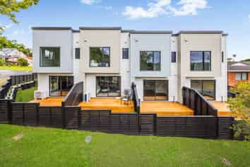3/ 1 Photinia Place, Botany Downs