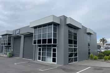 Road Front High Stud Warehouse