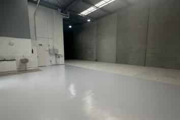 Road Front High Stud Warehouse