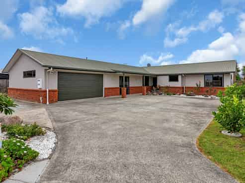 13 Bermuda Place, One Tree Point