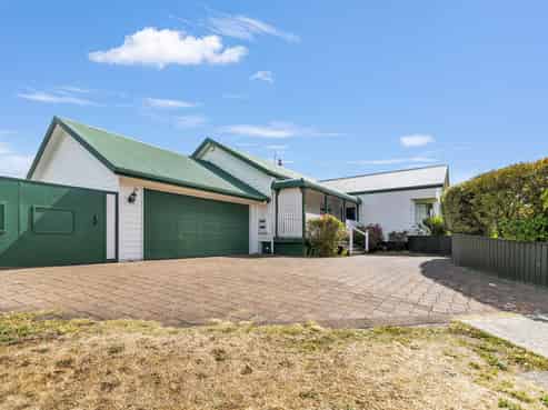 63 Kiddle Drive, Hilltop