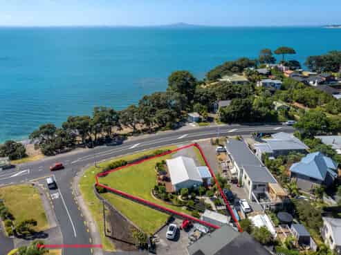 872 Whangaparaoa Road, Manly