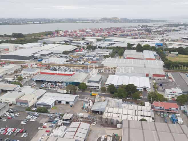 1,138sqm Warehouse + 2,328sqm Yard