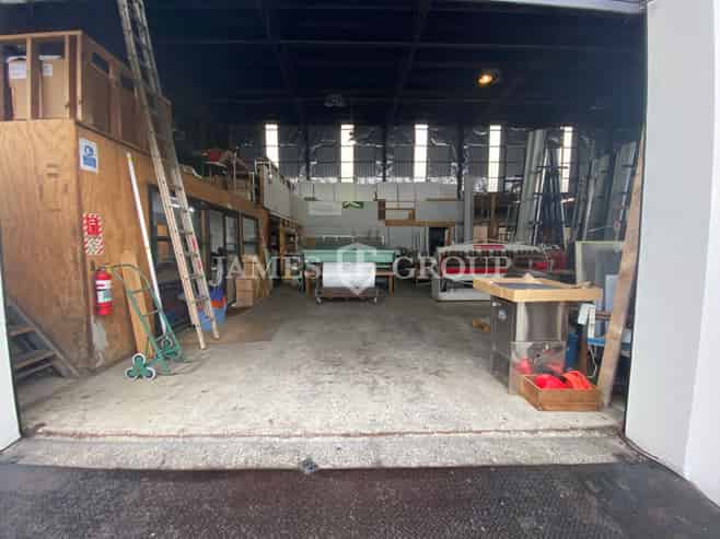 1,138sqm Warehouse + 2,328sqm Yard