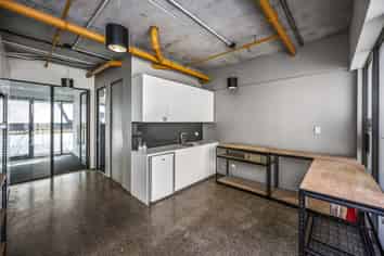 CBD Victoria Quarter Office, Occupy or Invest!