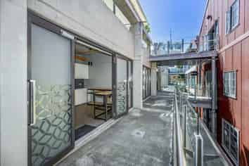 CBD Victoria Quarter Office, Occupy or Invest!