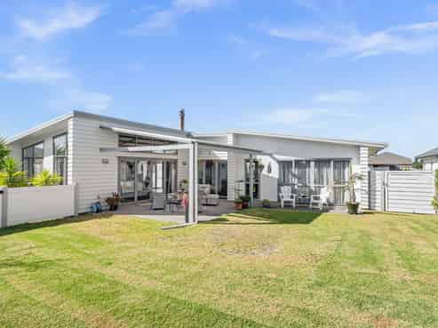 22 Sando Way, One Tree Point