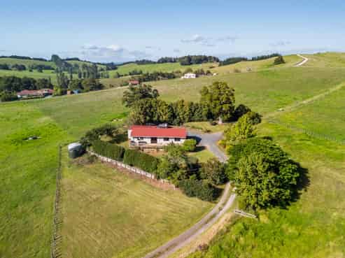 6377 State Highway 1, Pakaraka