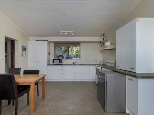 6377 State Highway 1, Pakaraka
