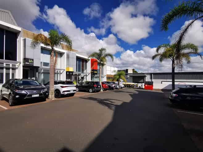 Premium New York loft-style office