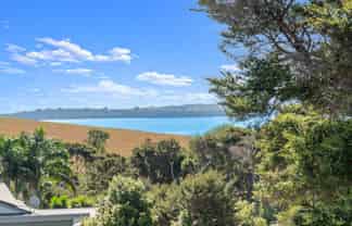 35 Te Puru Drive, Maraetai