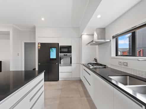 85C Hobsonville Point Road, Hobsonville