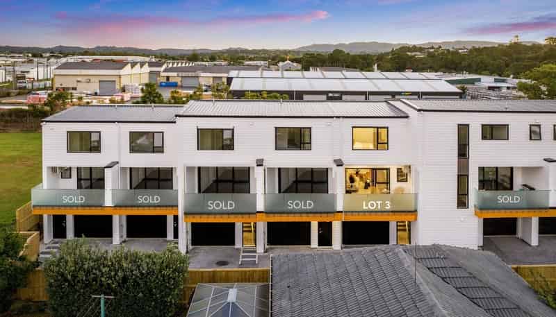 3/68 Smythe Road, Henderson