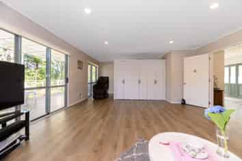 28 Calypso Way, Unsworth Heights