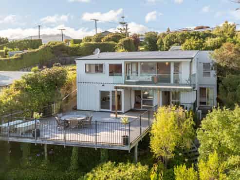 21 Te Ara Crescent, Diamond Harbour