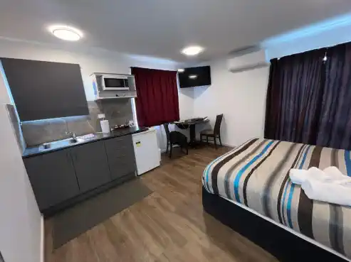 AMAZING FREEHOLD GOING CONCERN MOTEL